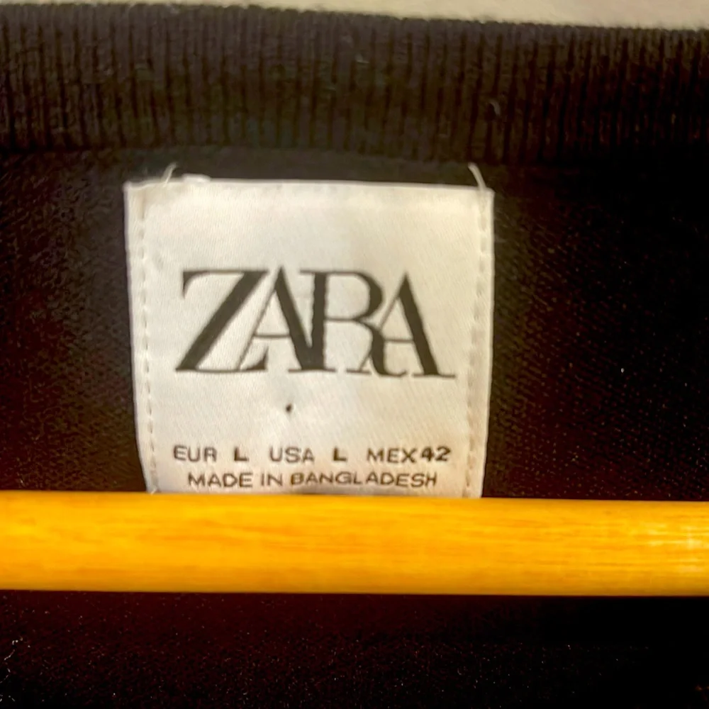 ZARA - V-neck top - black